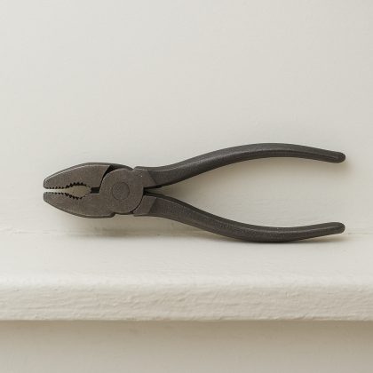 Pinza universal de 6 pulgadas